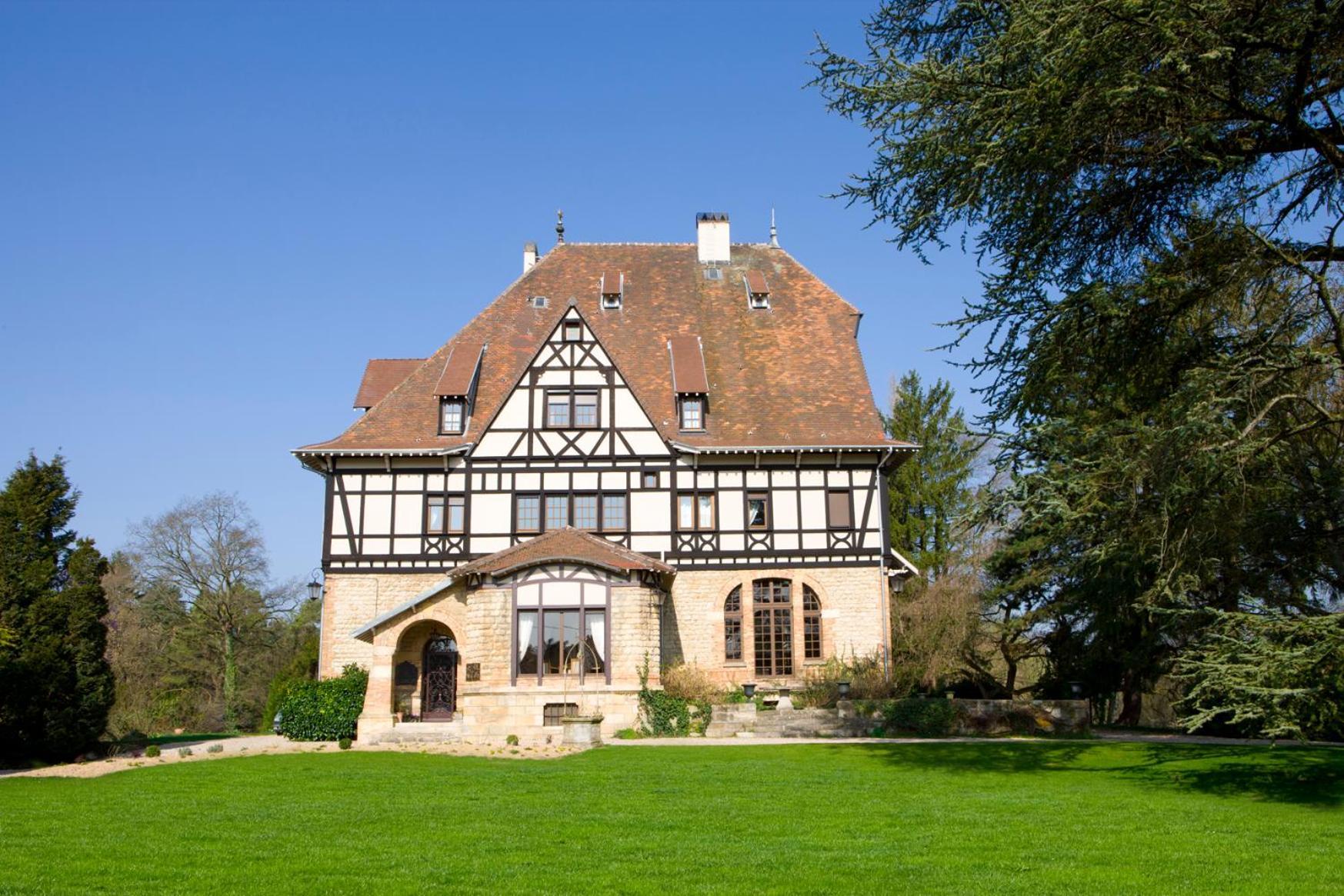 Le Manoir De La Graviere Hotel Mouzon  Exterior photo